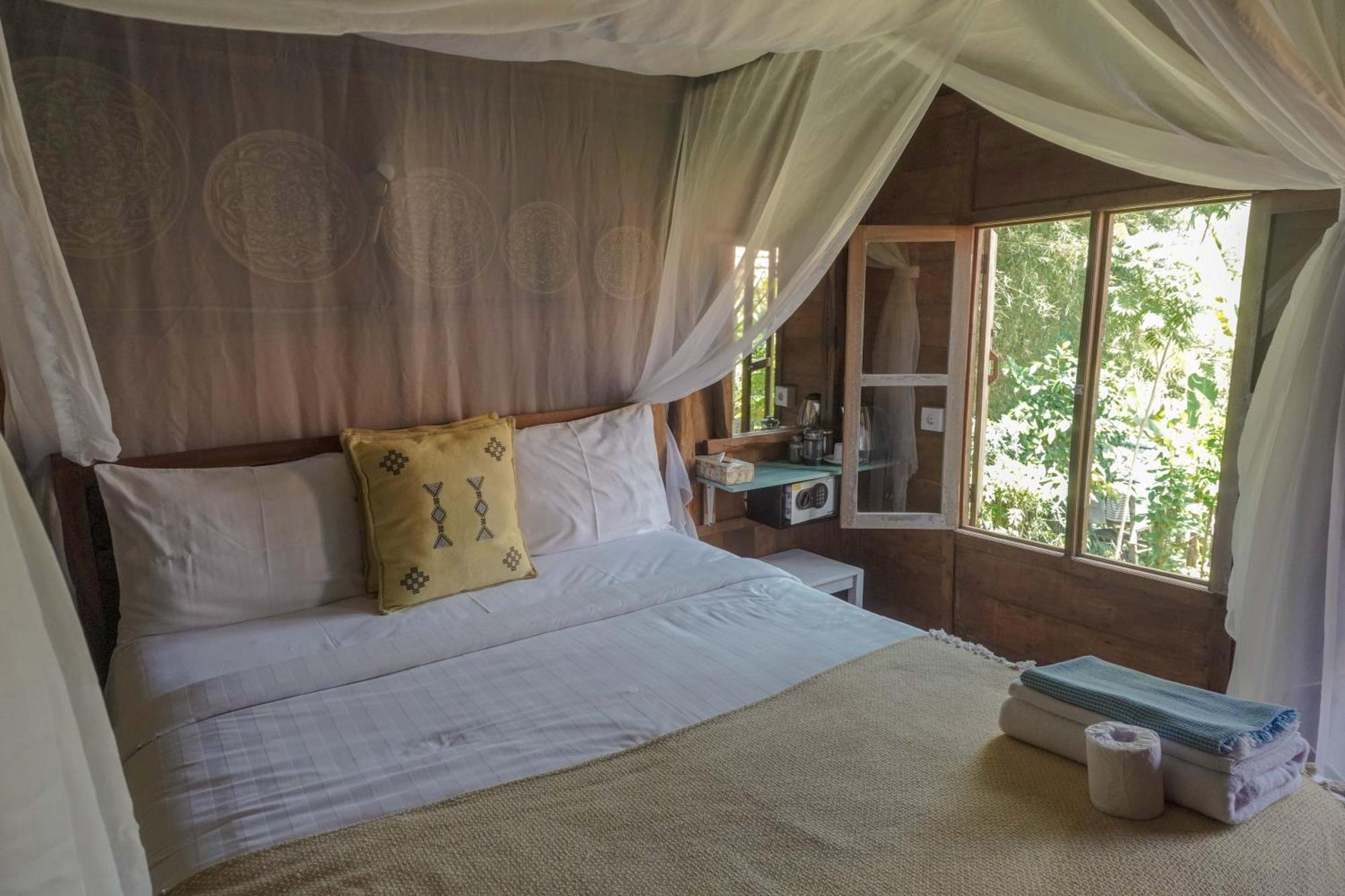 Bed and Breakfast Ubuntu Eco Yoga Retreat Canggu Exterior foto